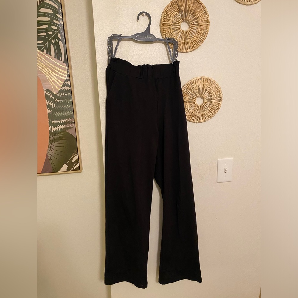 Selling because don’t have office job anymore

Flared dress pants/Stretchy waste